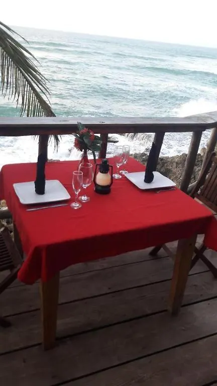 Perla Marina Ecolodge Beach - Kite, Surf, Next Encuentro Beach, Cabarete Bombita Hotel